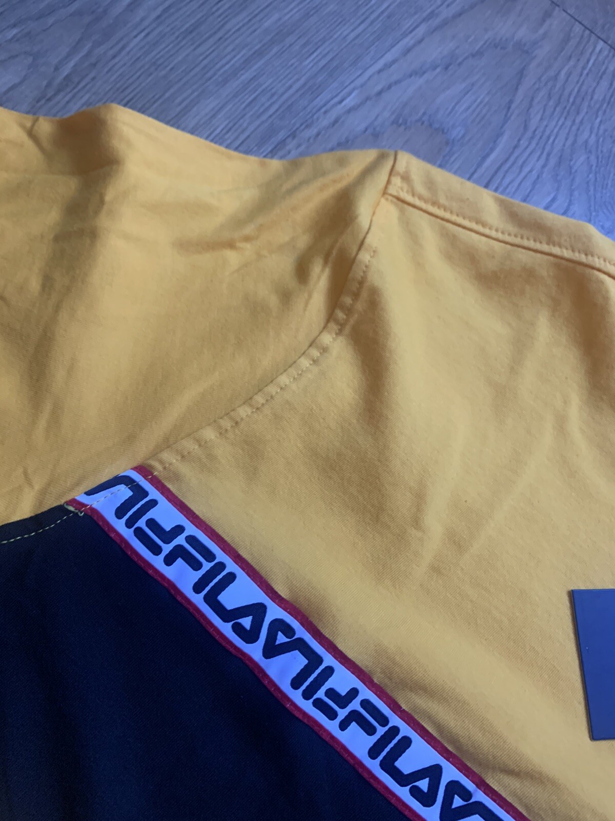 T Shirt Fila Taglia Media Uomo Nuova