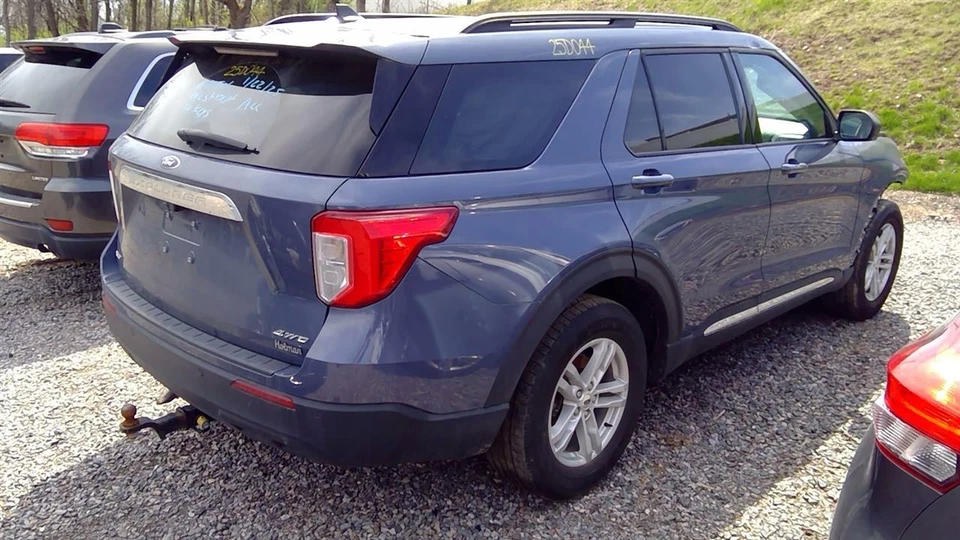 Used Rear Drive Shaft Rear fits: 2021 Ford Explorer assembly 2.3L 4x4 Rear Grade - Image 3 of 4