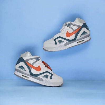 NIKE AIR TECH CHALLENGE II CLAY BLUE AGASSI MENS TENNIS SHOES - MENS SIZE 9.5