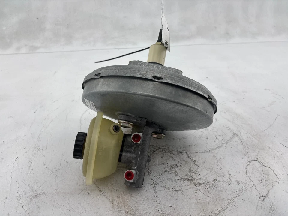 Оригинальный главный цилиндр усилителя тормозов 1997-2004 Porsche Boxster 986 911 - Изображение 3 из 4