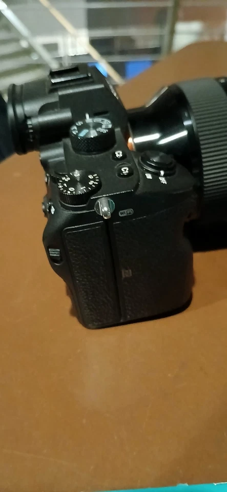 Sony Alpha 7 III ILCE-7M3 24,2MP Spiegellose Systemkamera - Schwarz  - Bild 4 von 4