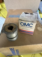 382291 0382291 OMC Gear Case Head & Bearing Genuine Evinrude Johnson NOS