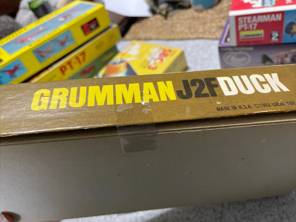 ITC Ideal Toy Co. GRUMMAN J2F DUCK Scale Plastic Model Kit UNBUILT 1962 - Image 4 of 4
