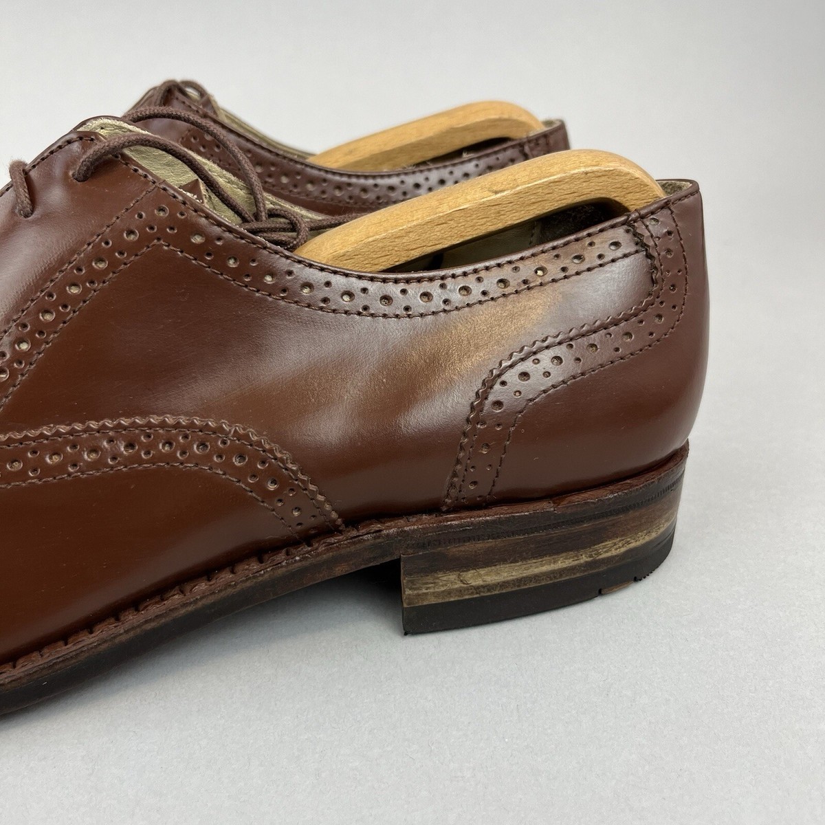 Samuel Windsor Brown Leather Brogue Oxfords Cap Toe UK 9.5 US 10 Samuel Windsor Brown Suede Oxford Brogues Leather Shoes  main image 3