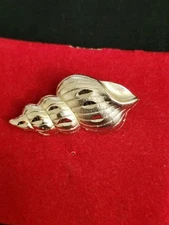 Vintage Gold Tone Shell Brooch Pin