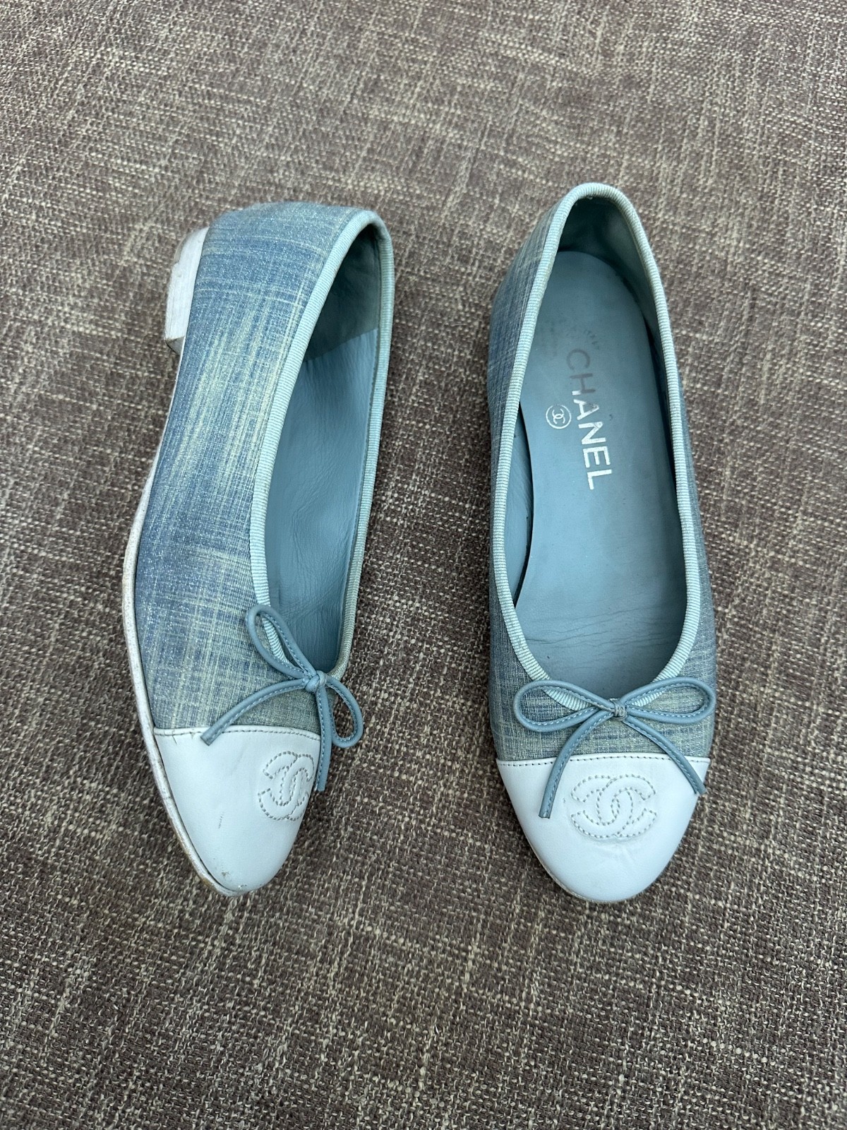 Chanel Blue/White Canvas and Leather Bow CC Cap Toe Ballet Flats image 2