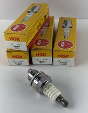 4x Pc Genuine NGK 5574 V-Power Spark Plugs BPM8Y for Various Small Engines thumbnail 2
