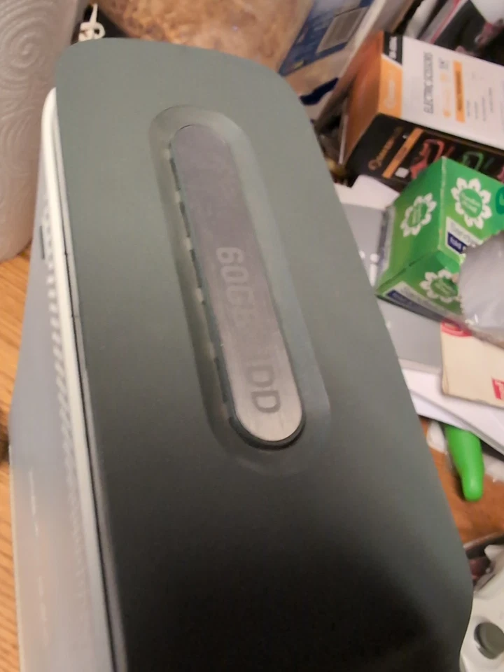 Microsoft XBox 360 Bundle Console White 4 Games, Cords, and 1 Controller 60gb - Image 4 of 4