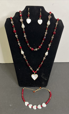 Avon 3 Pc Set Red Beaded & Hearts Necklace, Earrings & Bracelet NIB