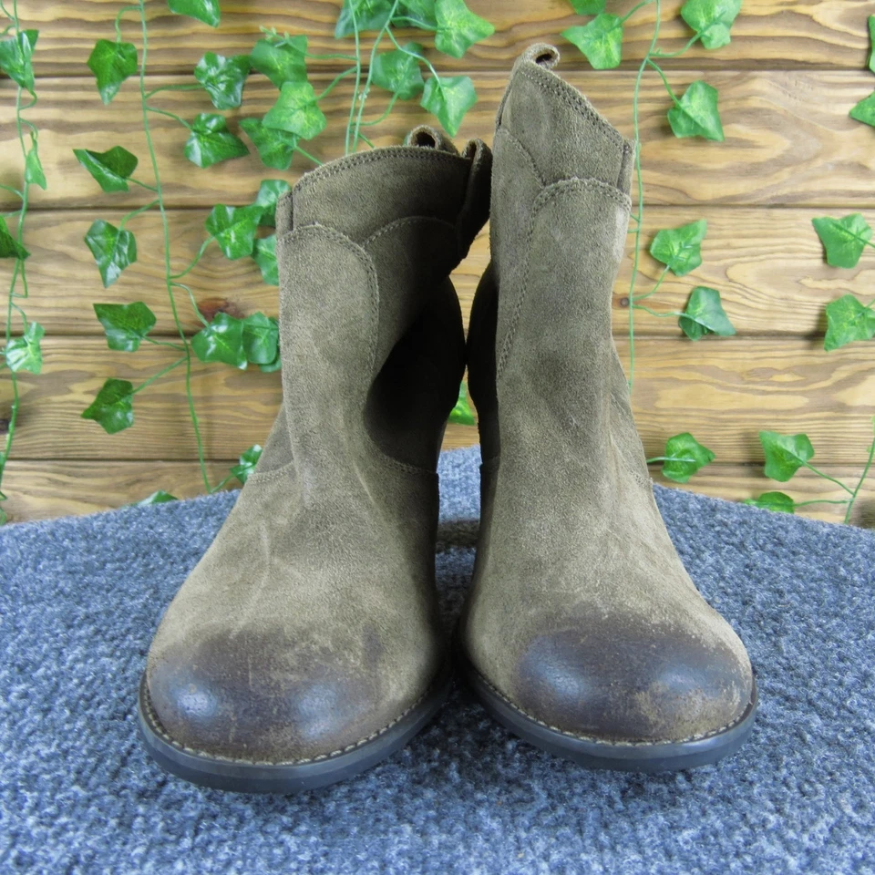 Botas de tornozelo femininas Indigo by Clarks 9,5 marrom camurça salto bloco ocidental puxar - Imagem 2 de 4