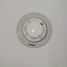 Hochiki ALN-V photoelectric smoke sensor + base   Tested *USED*