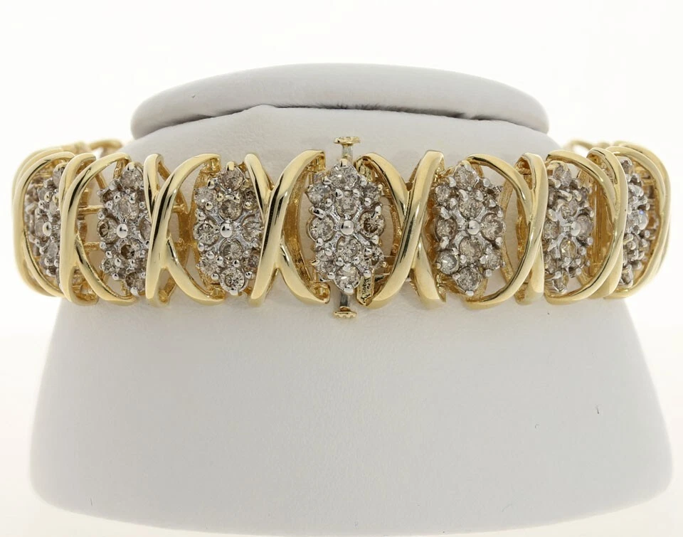Brazalete con racimo de diamantes naturales X de oro amarillo de 7,82 quilates de 14 quilates de 7 1/4” x 5/8” Foto 3 de 4