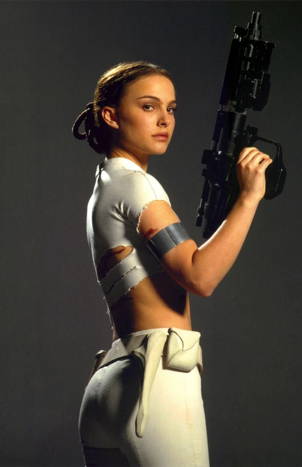 Star Wars movie poster - Attack Of The Clones - 11" x 17" Natalie Portman (c)