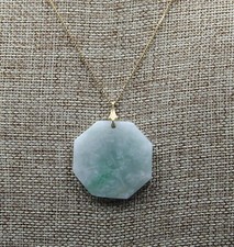 14k Jade Pendant Necklace - 20" Chain - Yin Yang Pendant