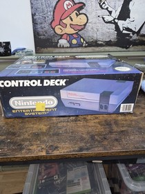 Nintendo NES Entertainment System Game Console Control Deck Boxed. Super Mario