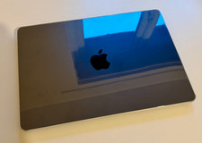 Apple MacBook Air 13" - M4 - 256GB SSD - 16GB RAM, 6 Battery Cycles - Pristine ✨