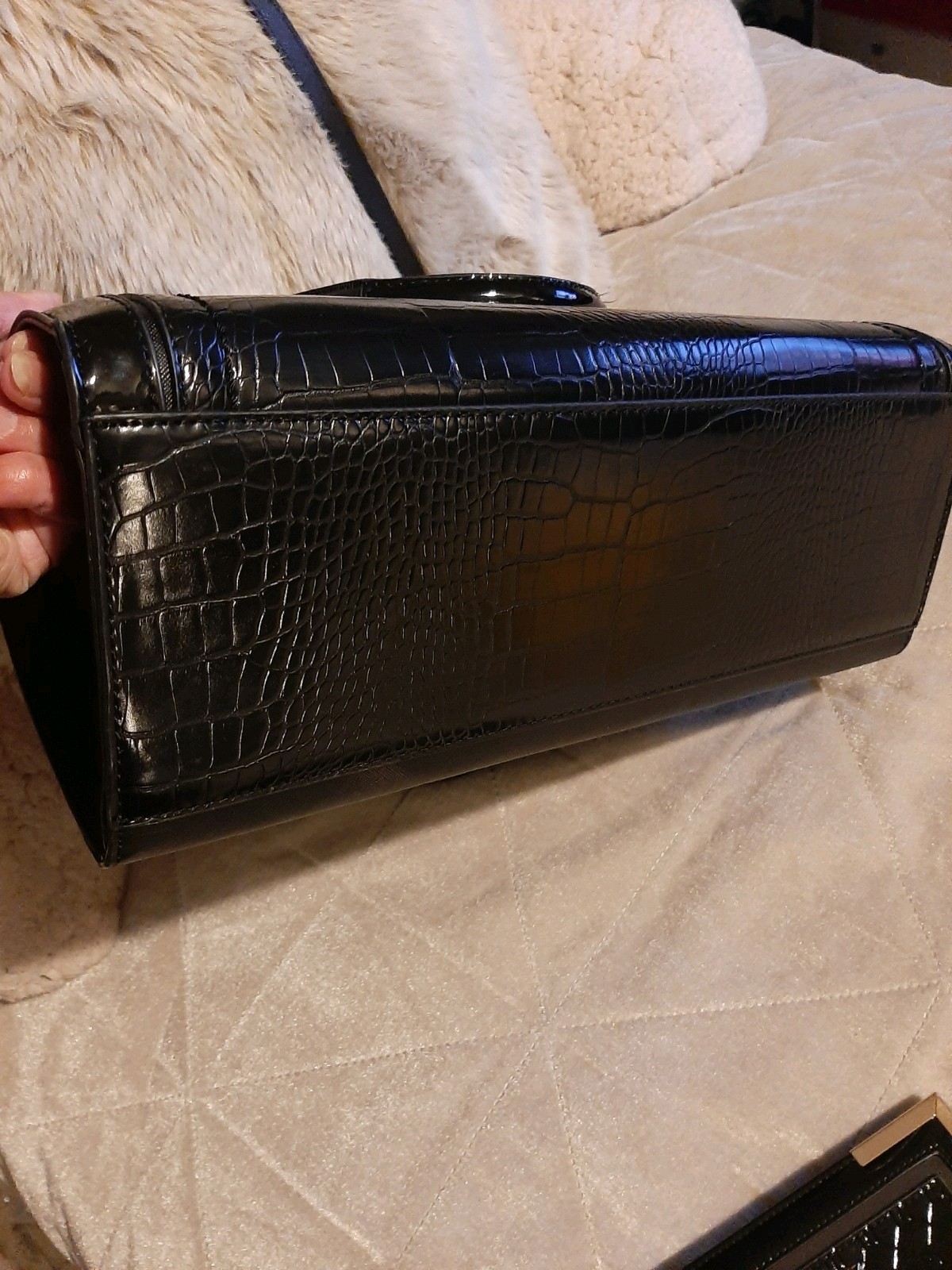 Picture 20 of 24