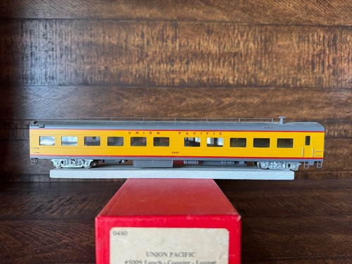 SOHO Brass Union Pacific #5009 Lunch Counter Lounge Diner BLCO PRO PAINT - Picture 2 of 6