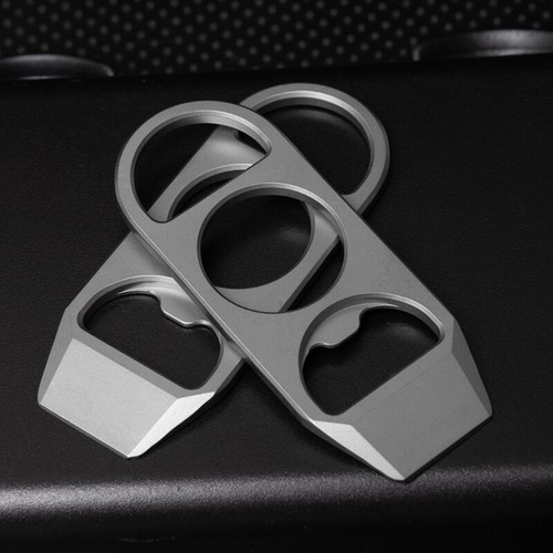 Essential Manual Tool Combining Bottle Opener & Pry Bar Features Easy to Carry - 第 7/8 張圖片