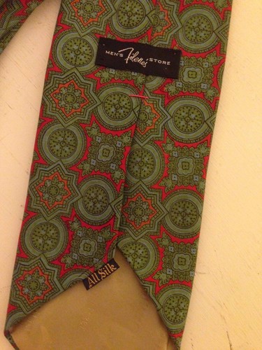 Vintage wide Men's Filene's Store Pulitzer tie Makers silk green & red Christmas - Picture 2 of 6