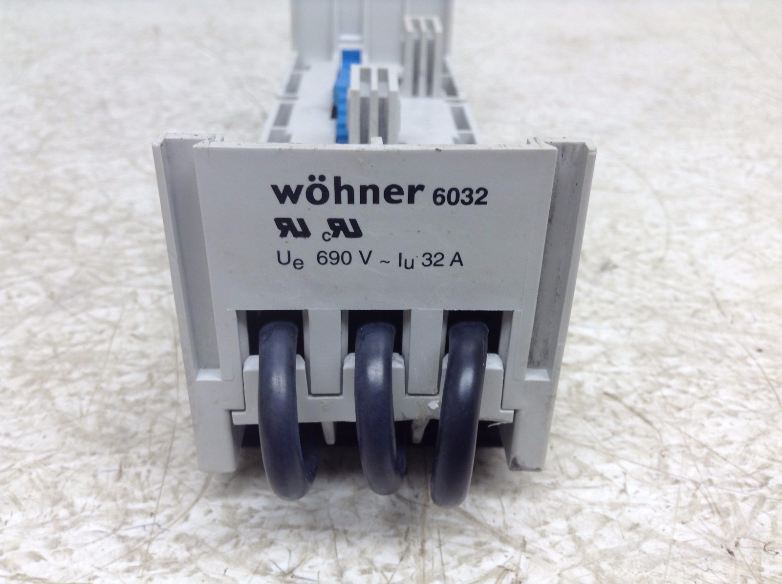 Wohner 6032 690 V 32 A 3 Pole Power Distributor Mounting Rail eBay