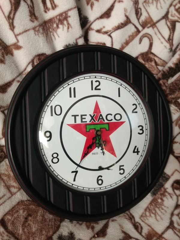 TEXACO VINTAGE STYLE WALL CLOCK MAN CAVE GARAGE,