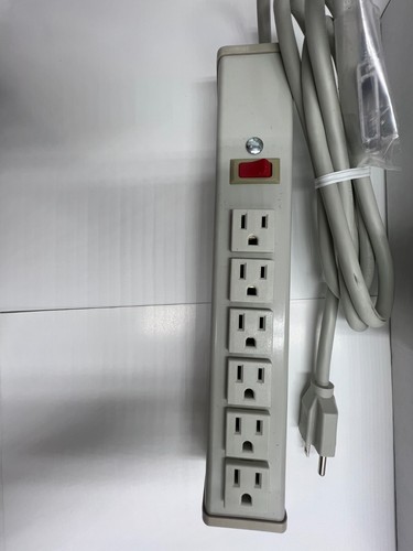 Legrand Plug-in Outlet Center R610 120V 15A 60 Hz Lighted Switch 6' Cord - 第 10/11 張圖片