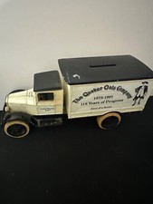 1931 Hawkeye Motor Truck Coin Bank Quaker Oats 118 Years of Progress ERTL