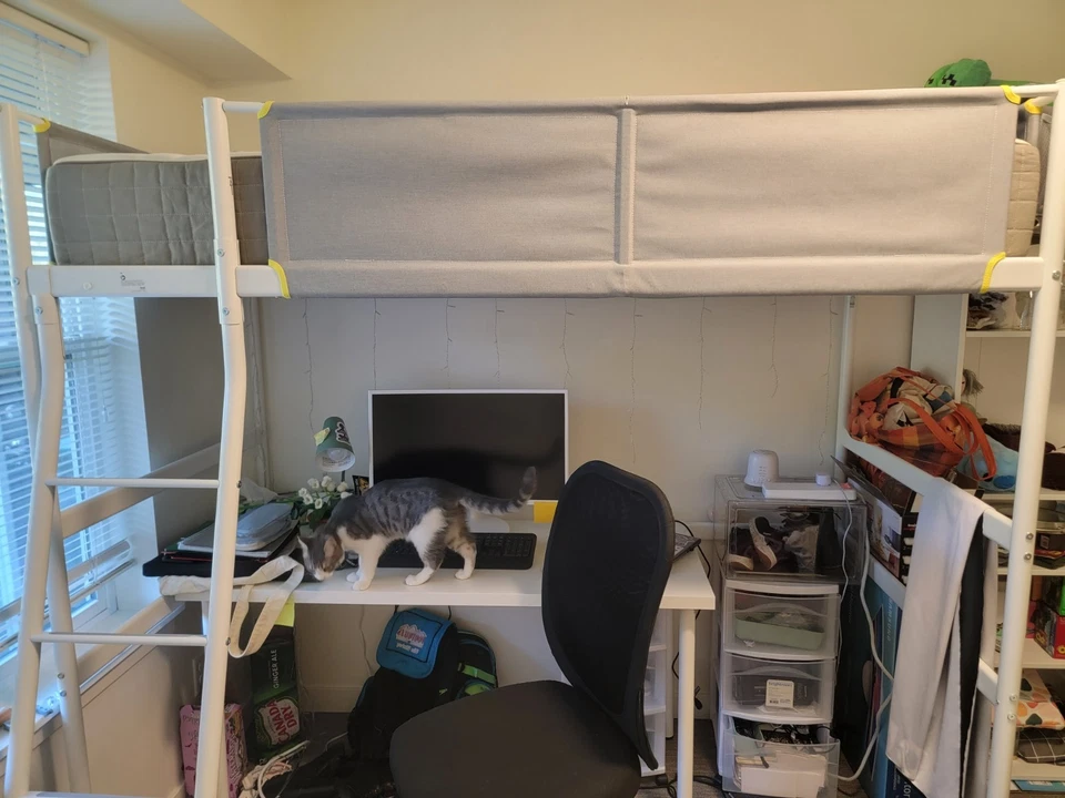 Cama tipo loft doble Ikea Vitval ligeramente usada - 1 año Foto 2 de 2