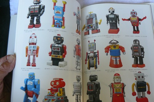 Thre toy reference books Woderland of toys, wind-up and cars - Picture 13 of 14