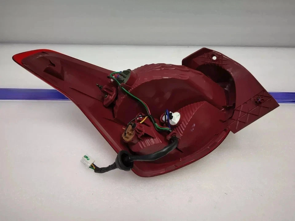 Luz trasera derecha Hyundai Grand i10 92402B4000 Hyundai/Kia. Foto 3 de 3