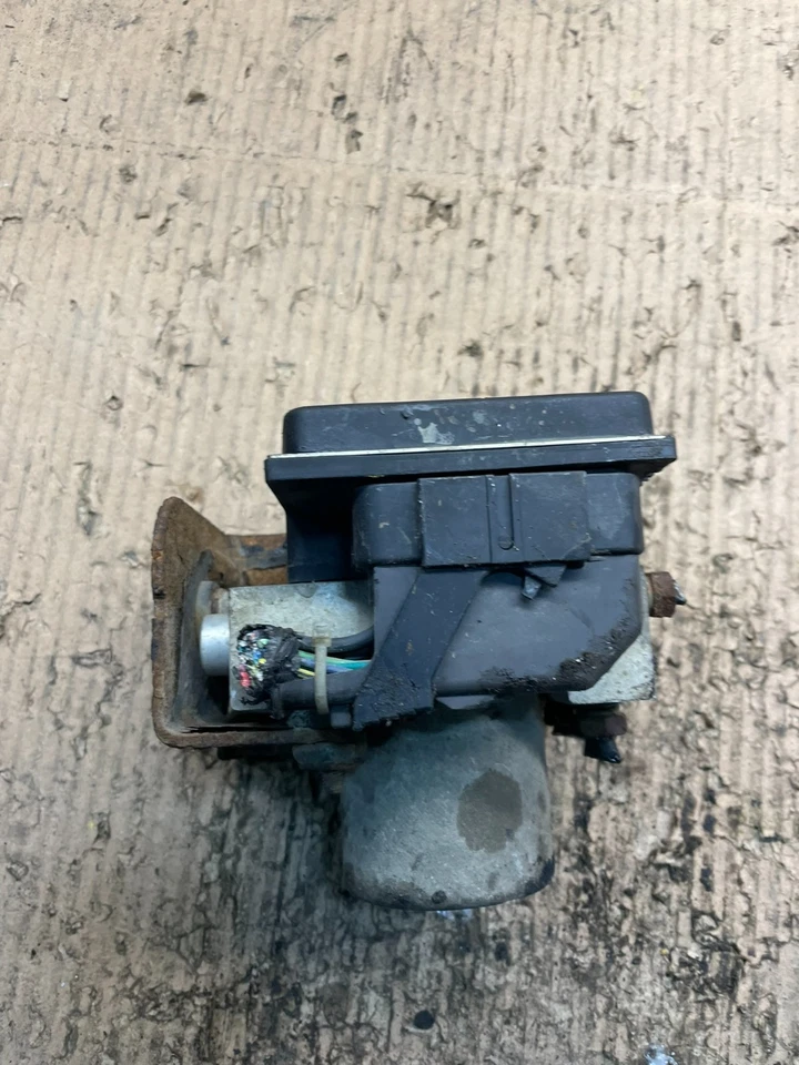 Chevrolet Tahoe Suburban 2009 2014 ABS bomba de freno antibloqueo OEM V6447 DG Foto 4 de 4