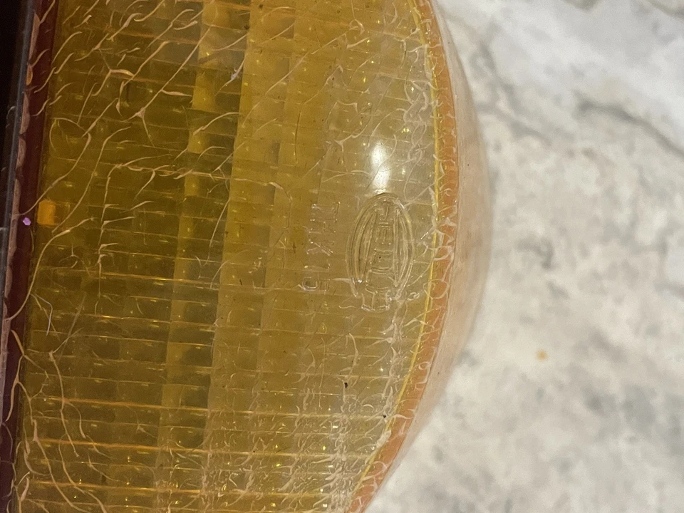 1971-79 Volkswagen Beetle Lt & Rt Rear Tailights OEM VW - Image 3 of 4