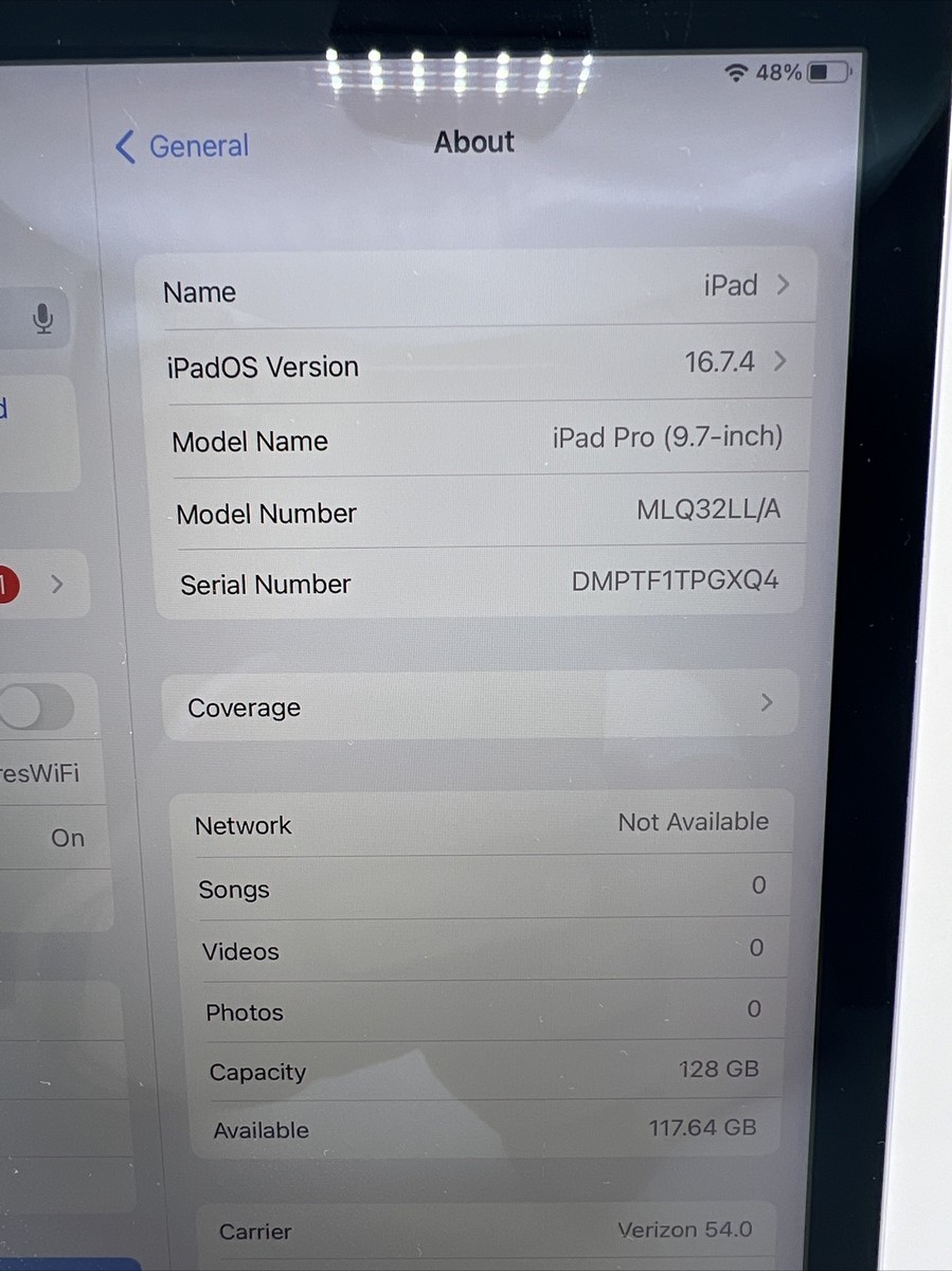 Apple iPad Pro 第１世代9.7インチ128GB WiFiゴールド 第1世代】iPad Pro 9.7インチ Wi-Fi 128GB ゴールド MLMX2J/A