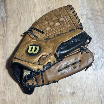 Wilson Pro 500 A0500 P125 12.5'' Ecco Leather Baseball Glove Adjustable RHT