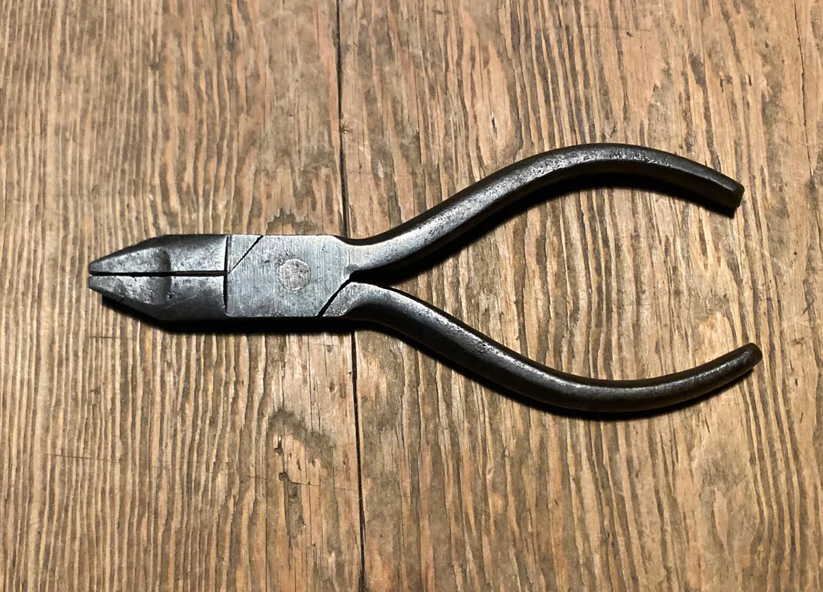 VINTAGE GPO POST OFFICE PLIERS TELEPHONE ENGINEERS DATED 1937 WW2 ERA OLD TOOLS