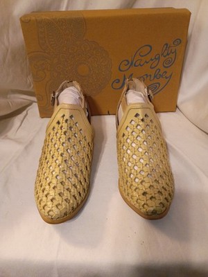 Naughty Monkey ''Check Mate'' women's shoes Nude Size 7