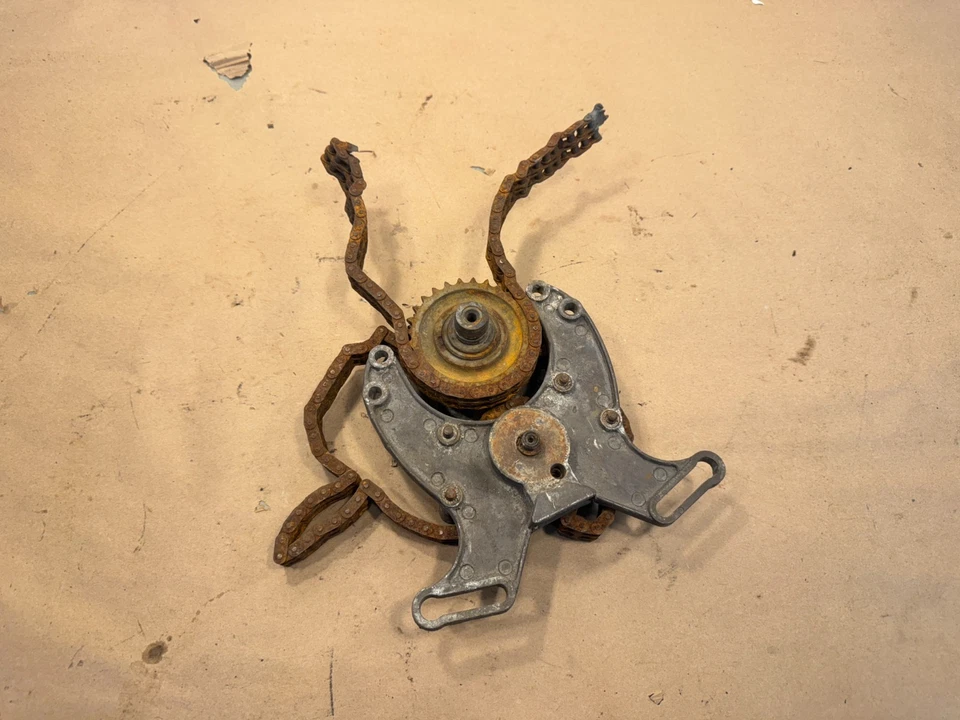 Soporte de montaje del árbol de levas Jaguar XK XKE C4128/1c Foto 2 de 4