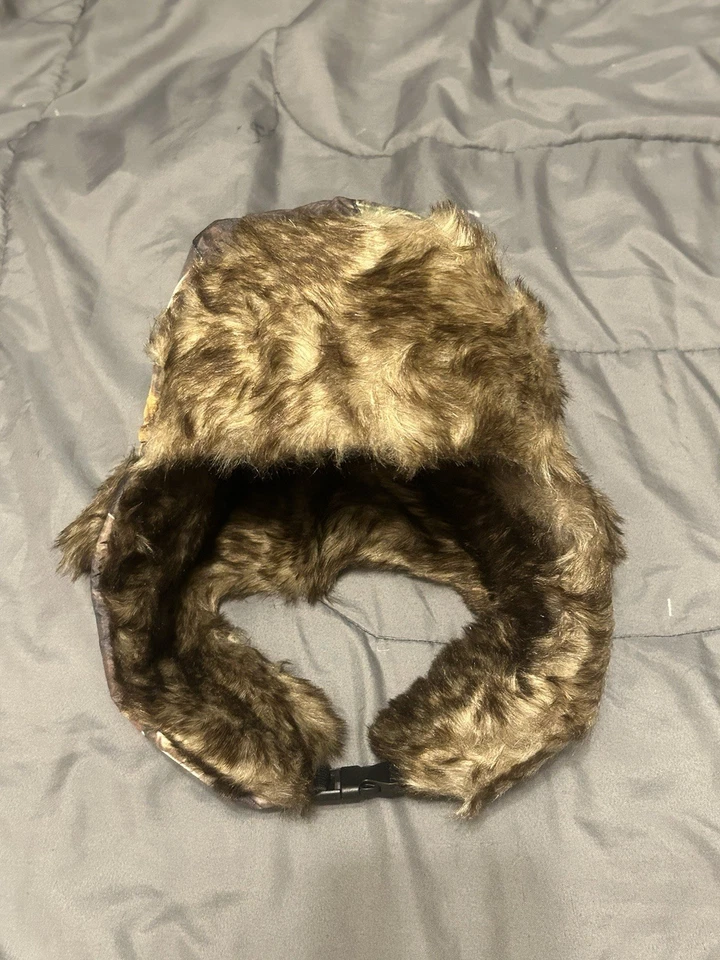 Hunting hat Faux Fur Camo Trapper 100% polyester inside - Excellent Condition - Image 4 of 4
