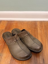 Women  s Born Leather Clog Slip On Size 8
