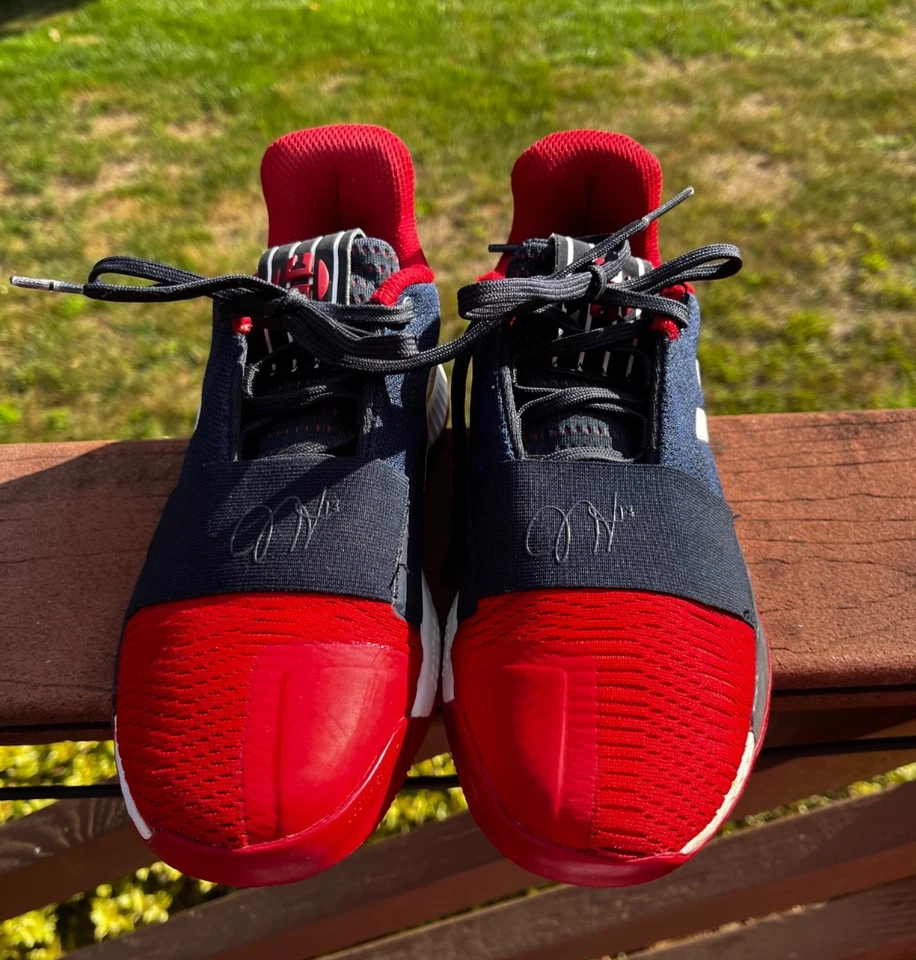 F97238 Adidas Harden VOL. 3 Shark Kid's Sneakers size 4.5.. - Image 3 of 4