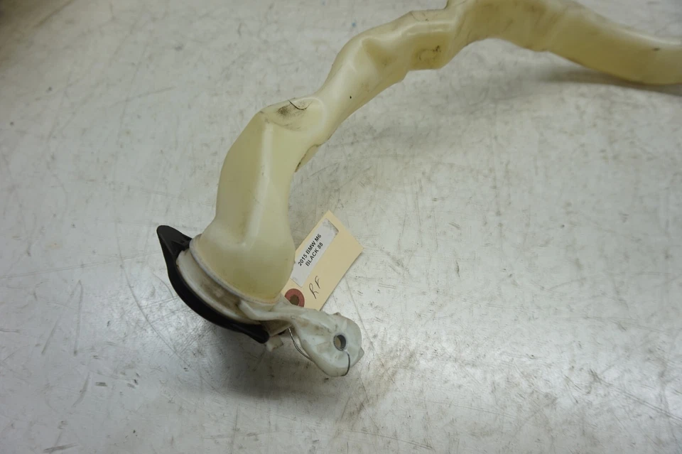 2013-2018 BMW M6 F12 OEM lavadora de para-brisa reservatório de fluido pescoço de enchimento 203270 - Imagem 2 de 4