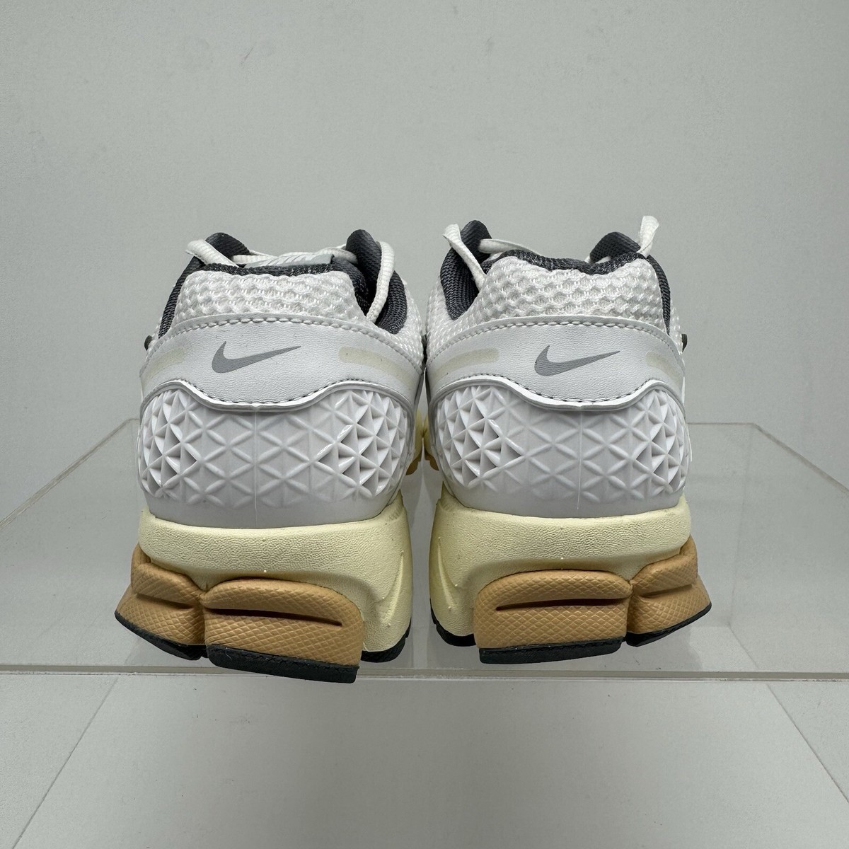 Brand New Women's Nike Zoom Vomero 5 Summit White Shoes