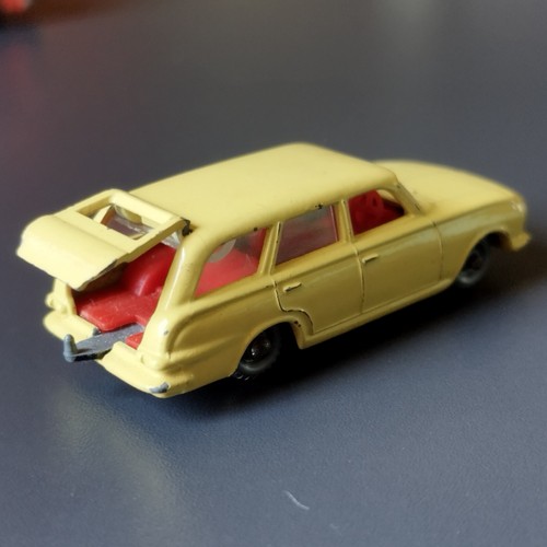 MATCHBOX 1-75 series. No 38 B. 1963. Vauxhall Estate Car. Yellow. - Picture 4 of 6