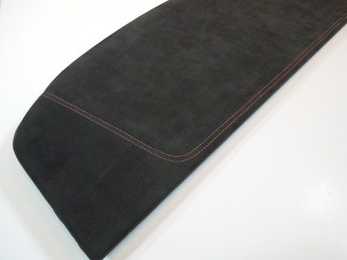 LAMBORGHINI URUS CARGO CUBIERTA MONTAJE TAPA SUPERIOR NEGRO ALCANTARA CON PUNTADA ROJA OEM - Imagen 15 de 22
