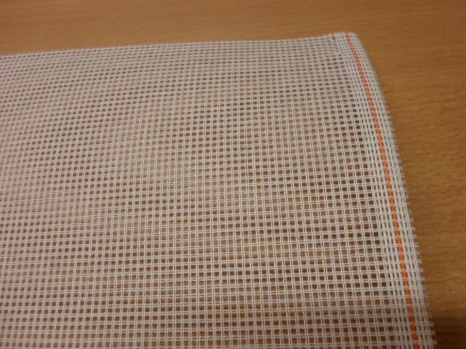 50 cm - Zweigart Handarbeitsstoff Stramin 60 cm breit 44 Stiche auf 10 cm