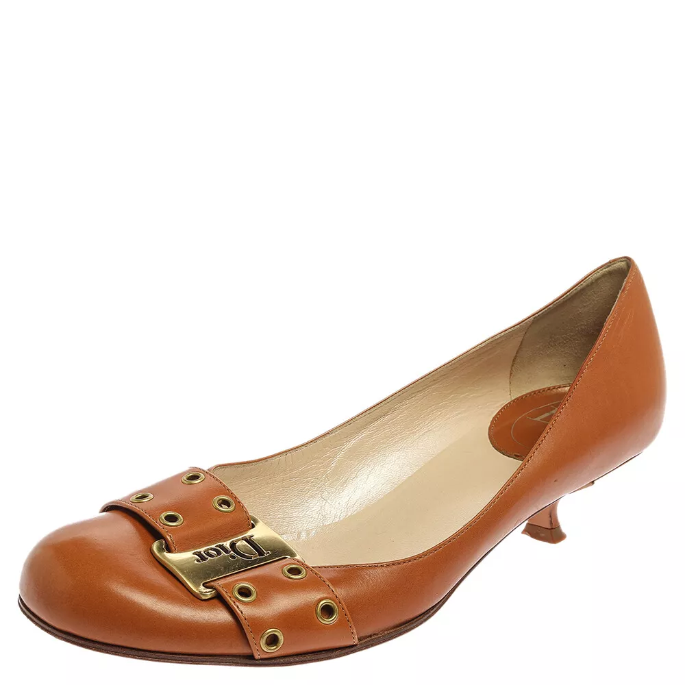 Escarpins à boucle orteil en cuir marron Dior taille 38,5