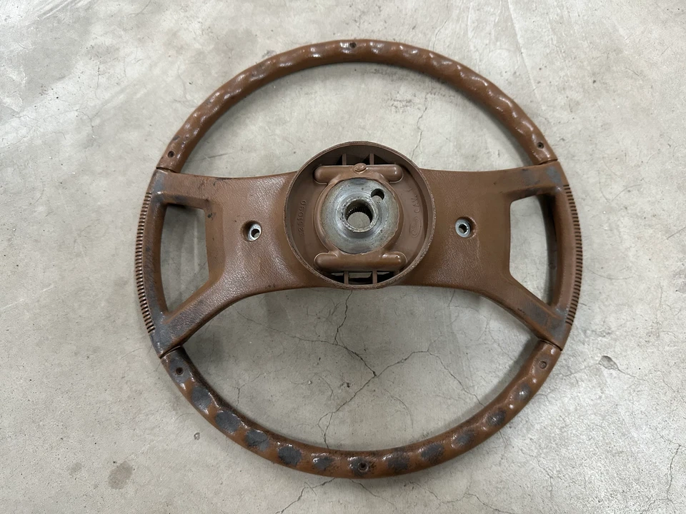 3251090 Tan Steering Wheel for FSJ Grand Wagoneer J10 J20 (74-91) Foto 2 de 4