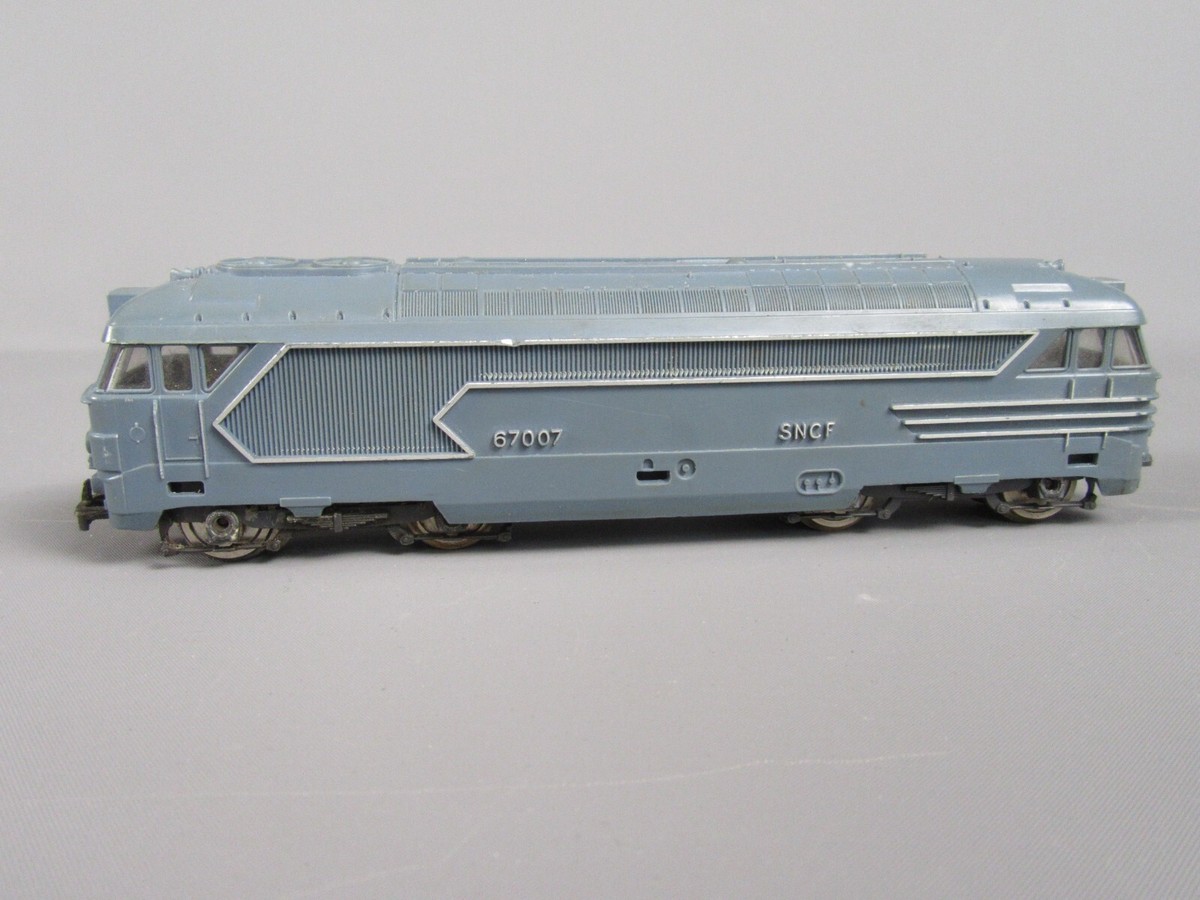 JOUEF, ÉCHELLE HO, Locomotive diesel BB 67001 SNCF Rouge EUR 5,00 - FR