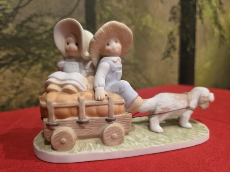 Vintage Homco 1993 Falls Bounty Circle of Friends by Masterpiece